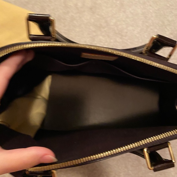 LV alma pm $1500 (mint condition) comes with box, dust bag and receipt - Picture 2 of 5